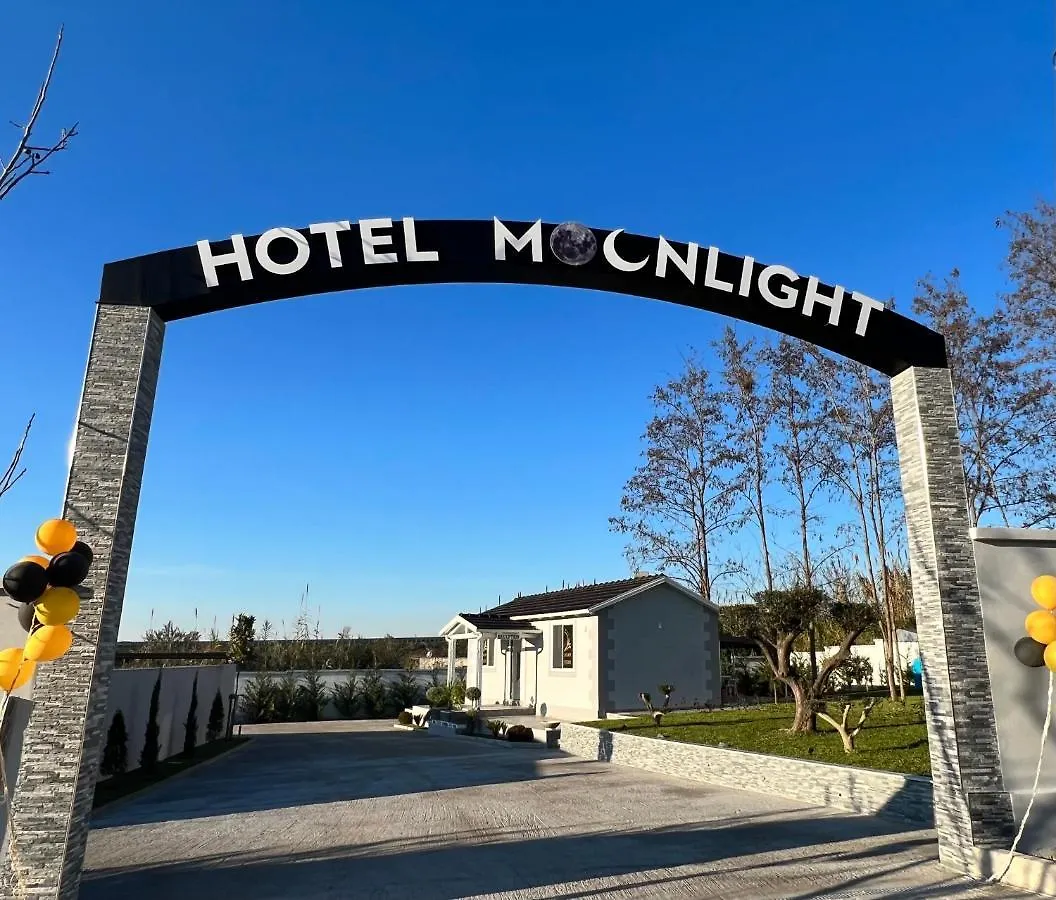 Hotel Moonlight Fier 4*,  Albania